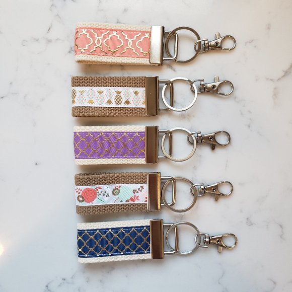 Set of 5 handmade Mini Key Fobs with Swivel Clips, womens Keychain - Picture 1 of 6